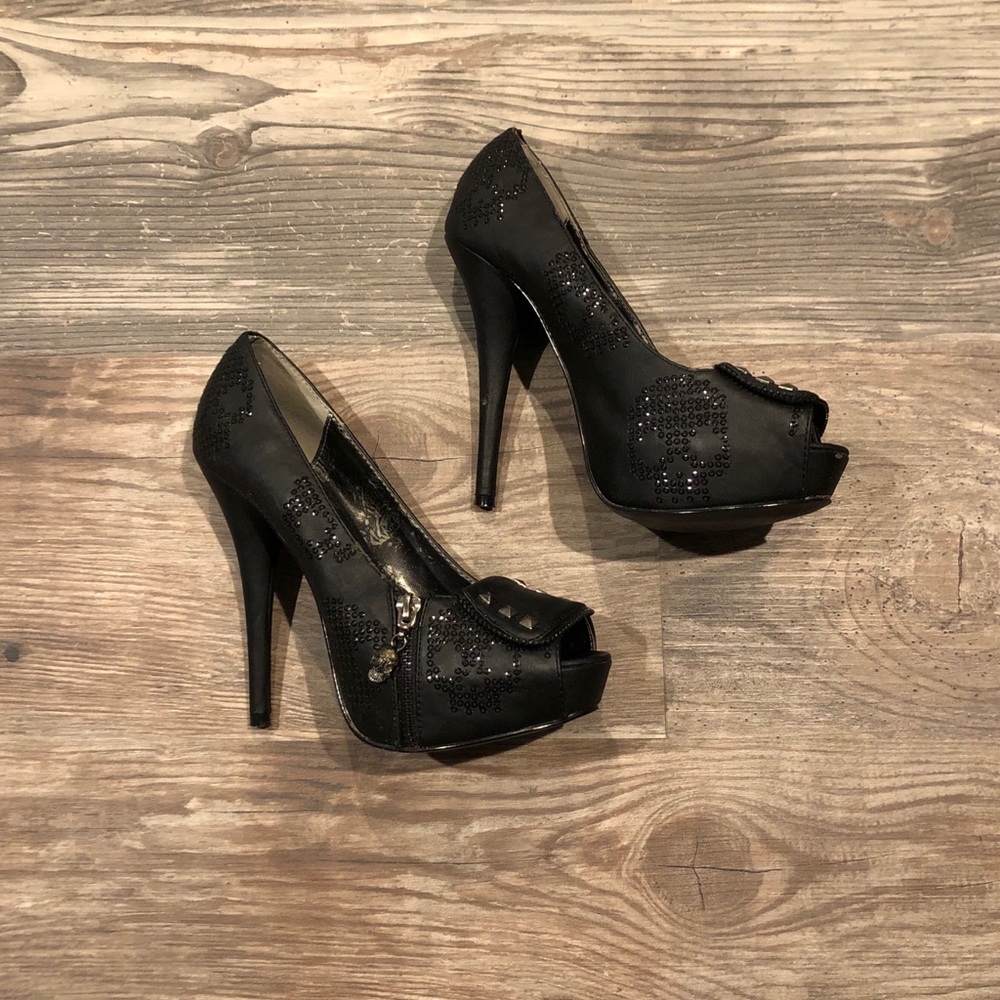EUC Hot Topic Heels